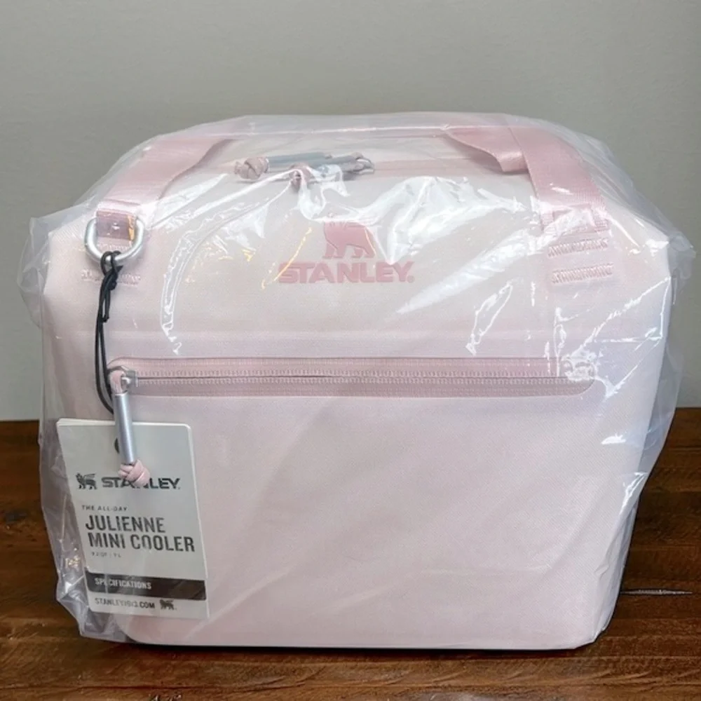 Stanley • Julienne Mini Cooler Rose Quartz - Picture 2 of 15